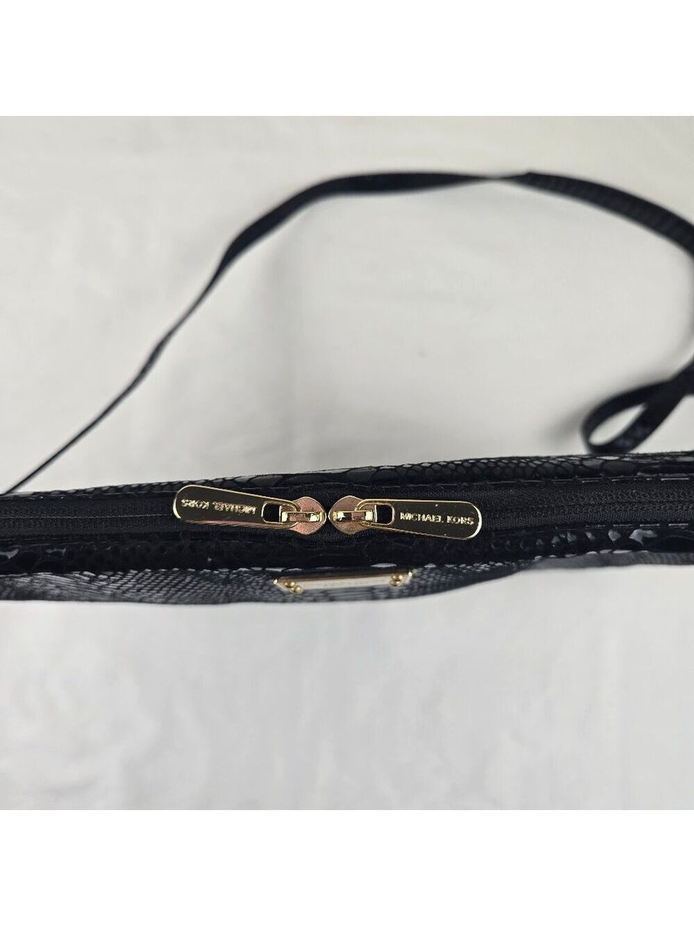 Michael Kors Black Patent Python Embossed Laptop Computer Case Double Zip Strap - Picture 12 of 14